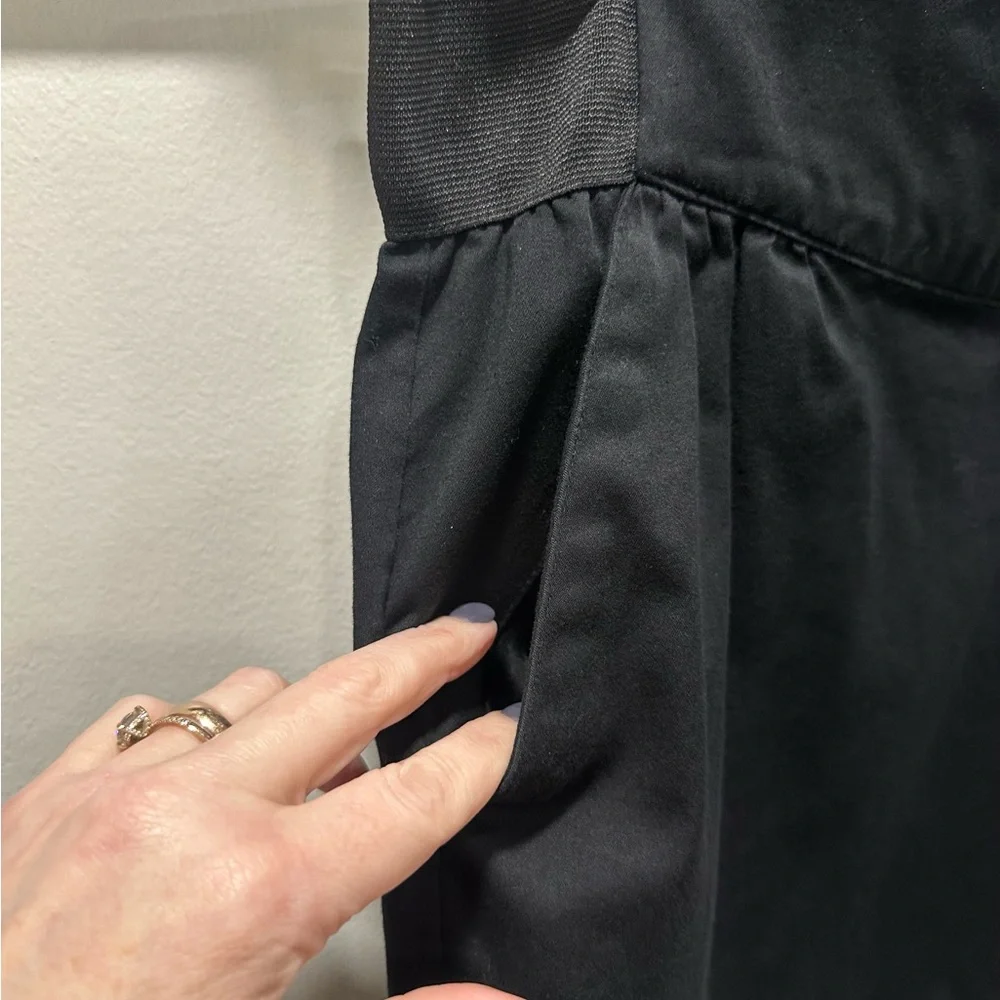 H&M Divided Mini Skirt w/ Pockets Black Size 6